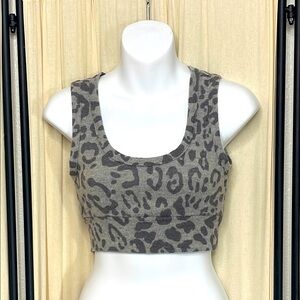 LIKE NEW! FOREVER 21- GRAY LEOPARD PRINT SWEATER CROP TOP SIZE MEDIUM